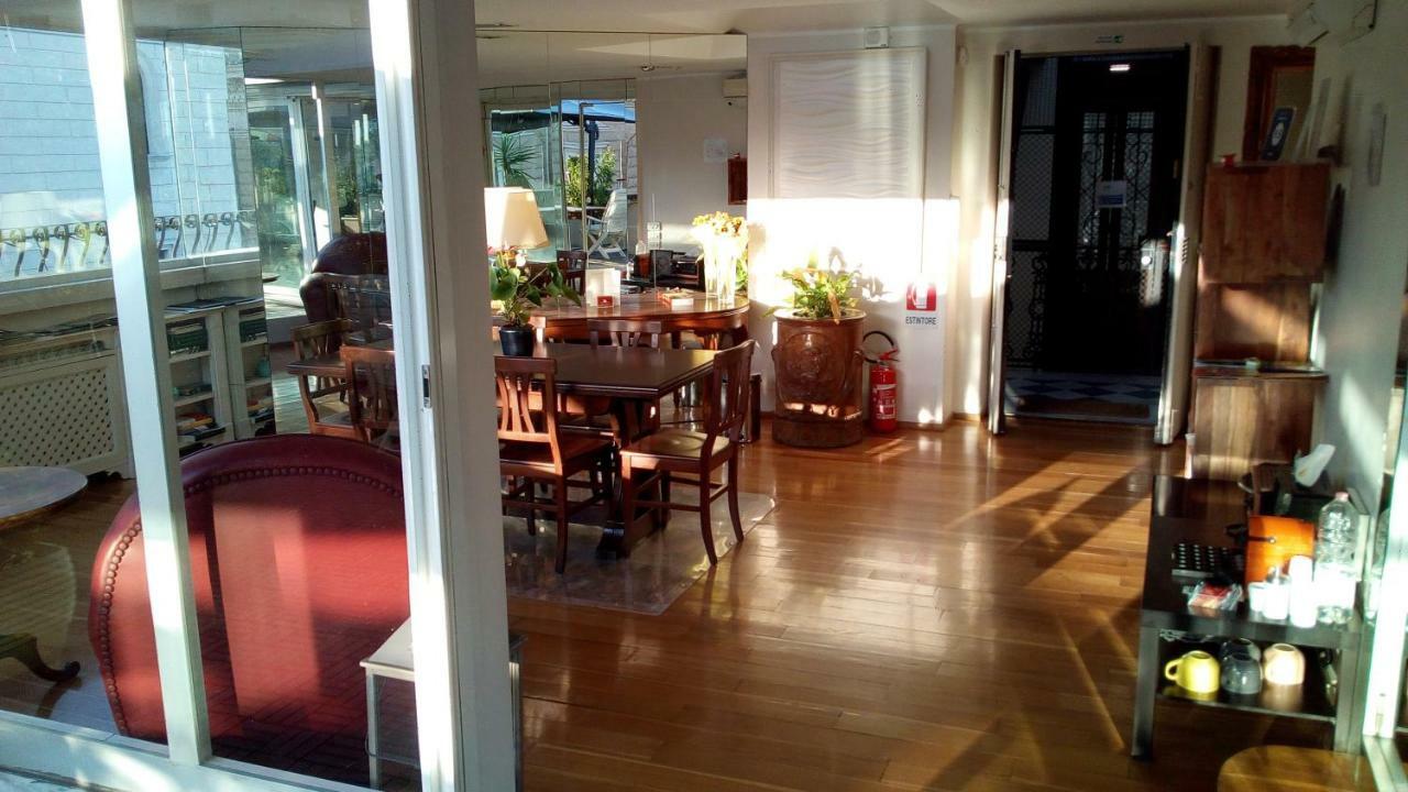 BB Roma Prati Bed & Breakfast Exterior foto
